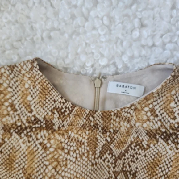 Aritzia Babaton Patricio Dress Wmn 4 Snake Python Print Short Sleeve Mini Shift - Picture 11 of 15